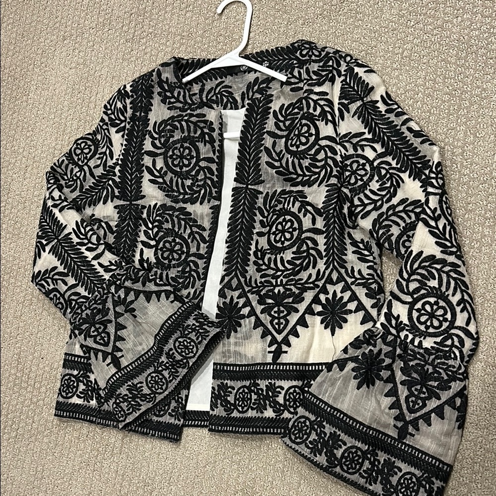 Black and White Embroidered Women's Missguided Blazer